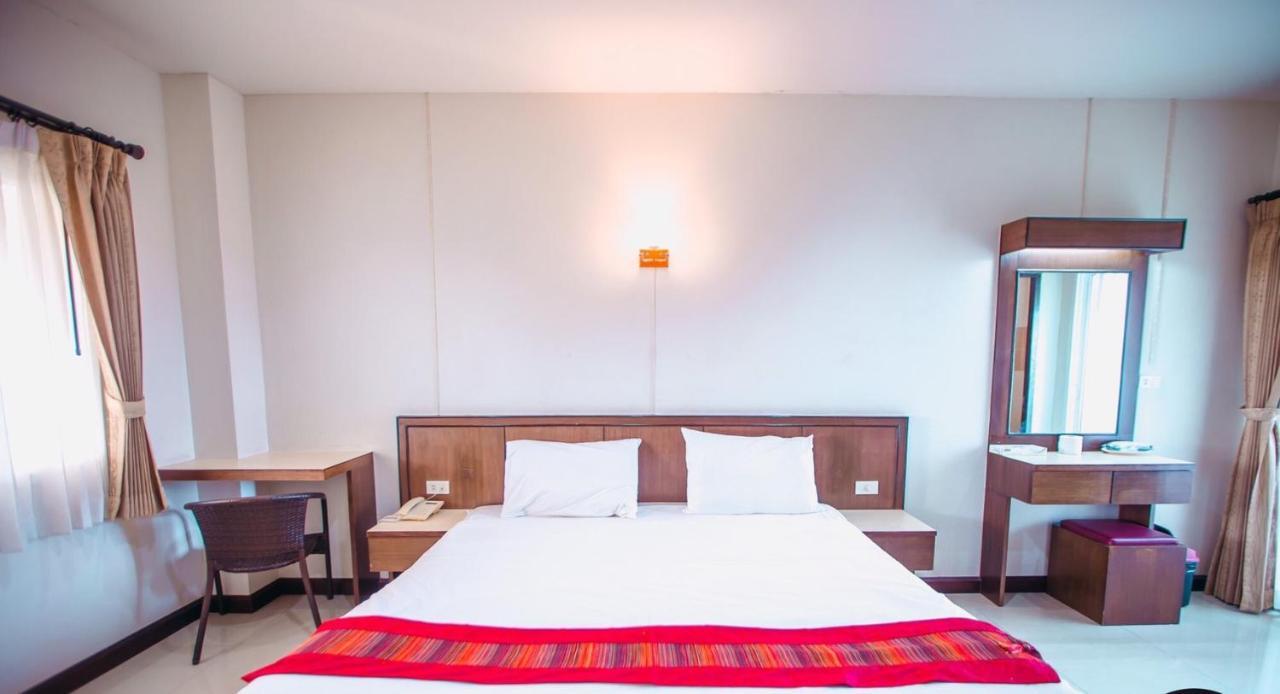 Phu Khieo Bander Hotel מראה חיצוני תמונה