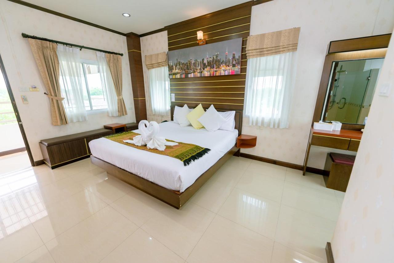 Phu Khieo Bander Hotel מראה חיצוני תמונה