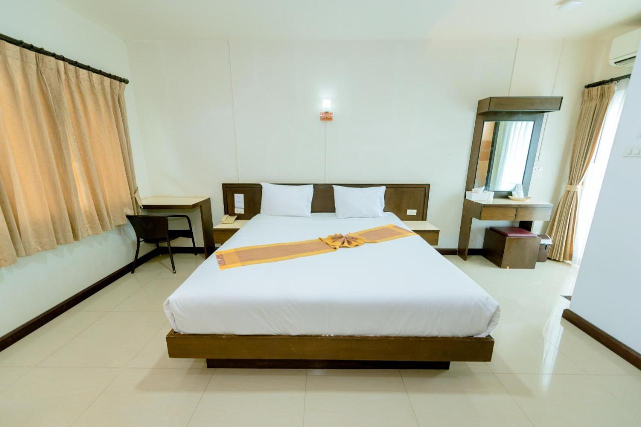 Phu Khieo Bander Hotel מראה חיצוני תמונה